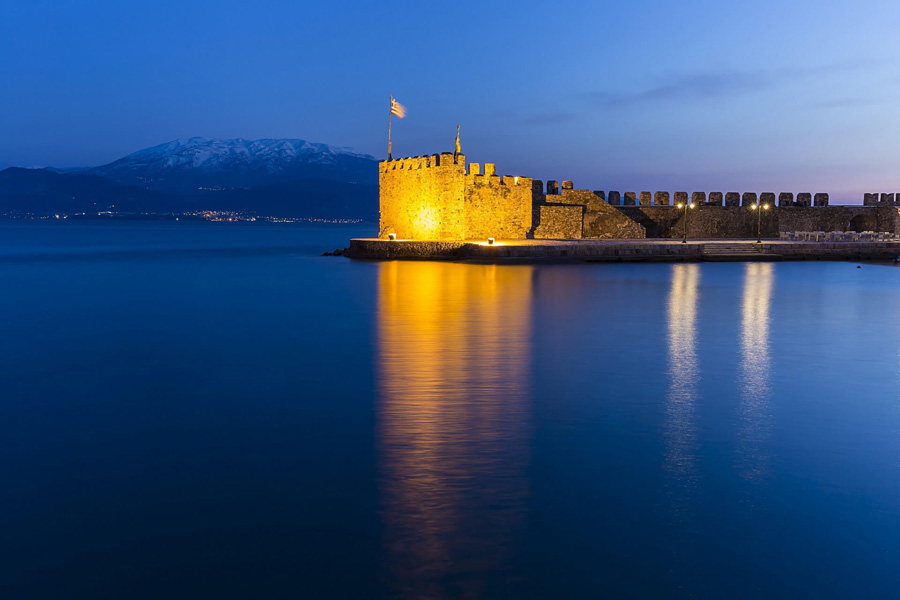 ΠΑΝΟΡΑΜΙΚΗ ΘΕΑ ΤΟΥ ΛΙΜΑΝΙΟΥ ΤΗΣ ΝΑΥΠΑΚΤΟΥ